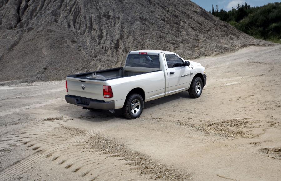  Dodge Ram 1500 Tradesman 2011 года  (фото 7 из 22)